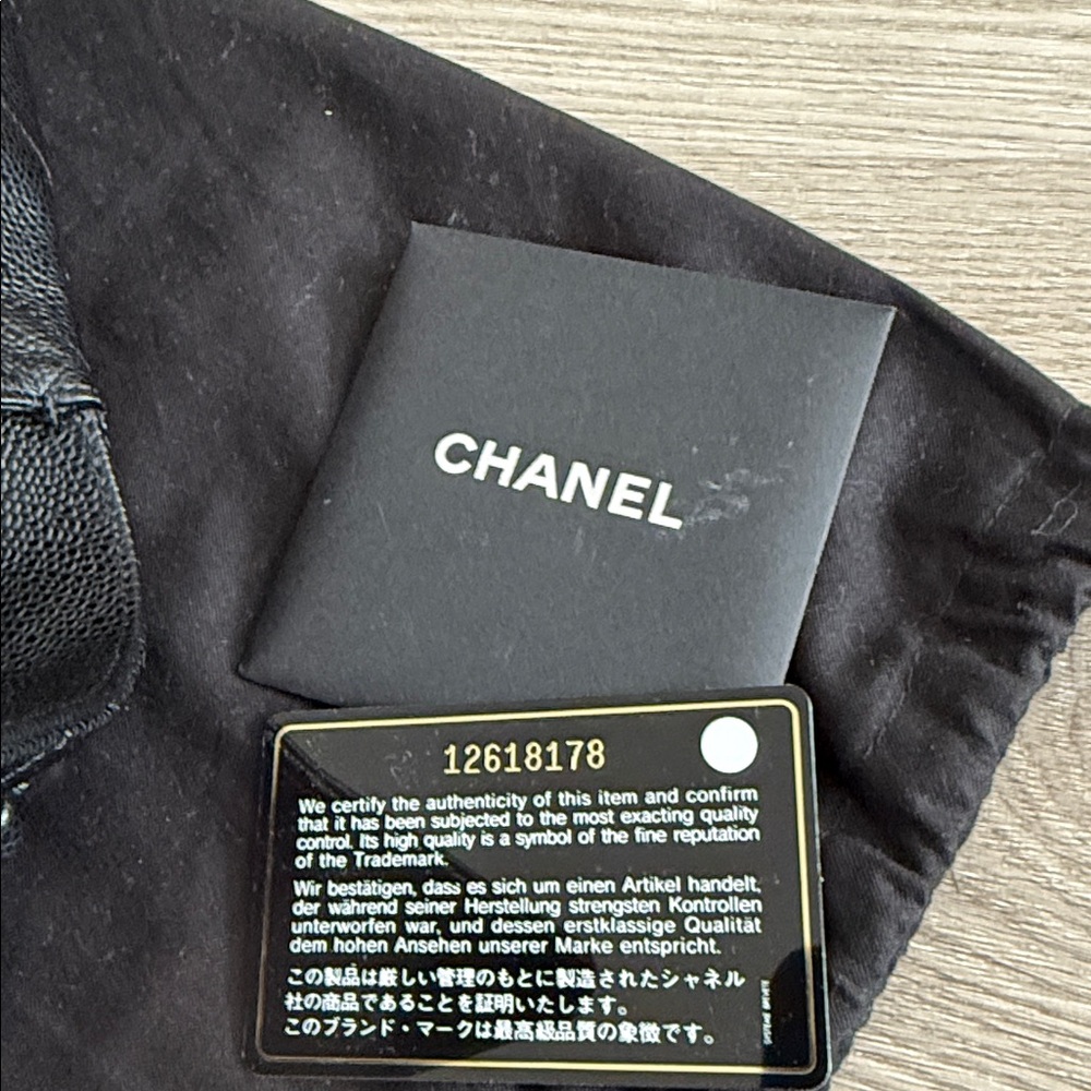 Chanel Pebbled Leather Jumbo Classic Bag - Picture 11 of 12